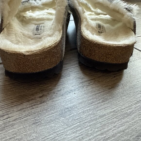 Women’s Birkenstock Arizona Shearling in Stone, Size 37 Medium/Narrow - Picture 6 of 7
